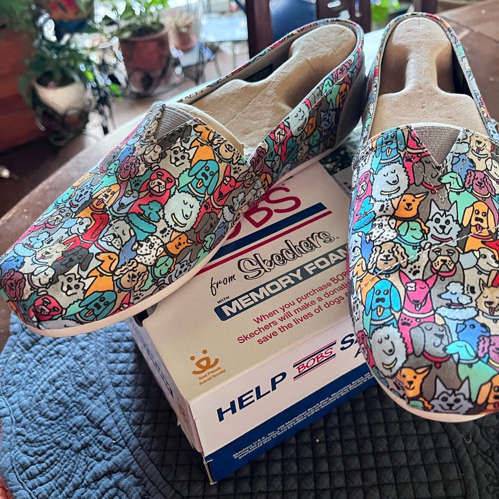 Skechers Kids Slip-On Sneakers in Multicolor Dog Print